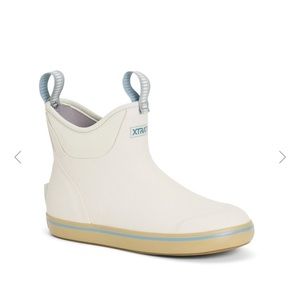 XTRATUF womens ankle deck boot